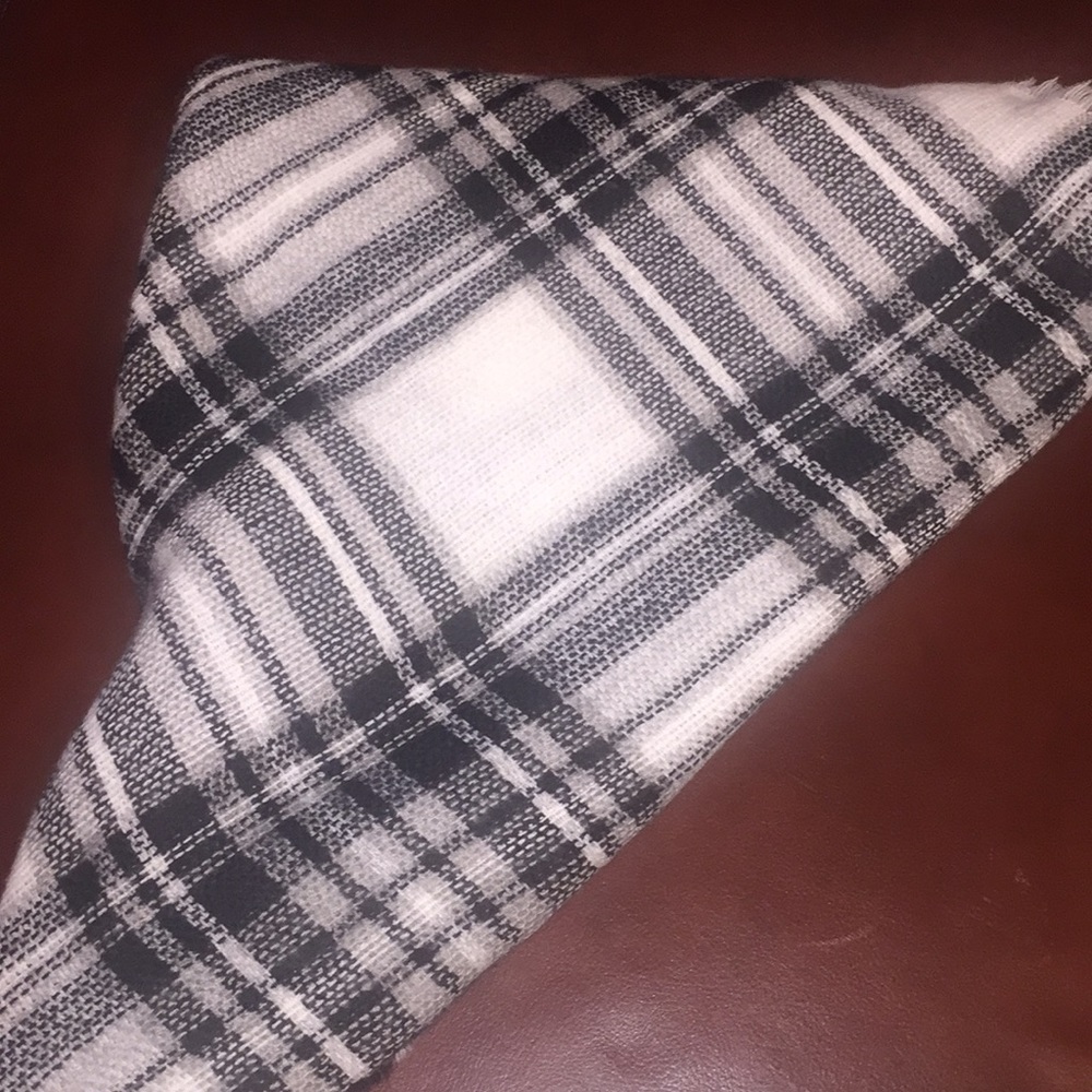 🧣Sweater Scarf! 🧣 - Picture 5 of 6